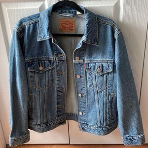 Levi’s original fit jean jacket